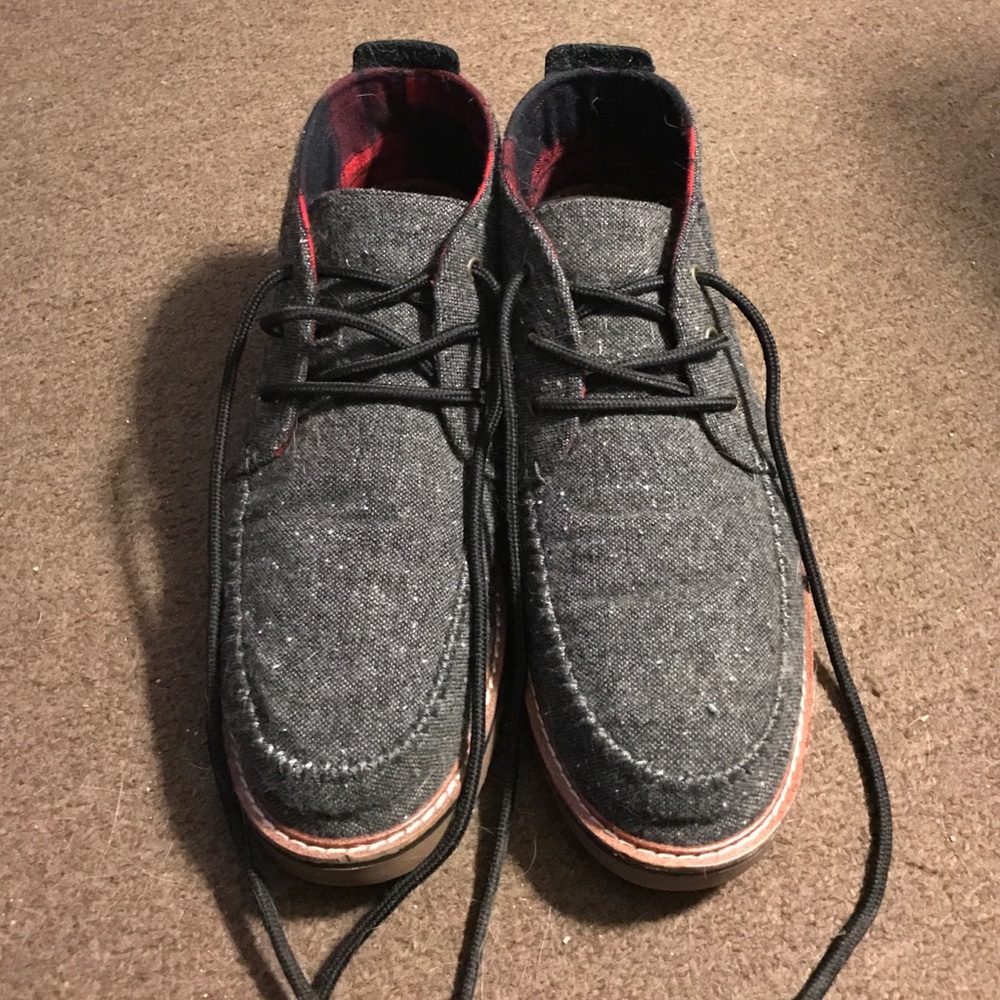 Toms men's Chukka boot (Charloal Fleck color)